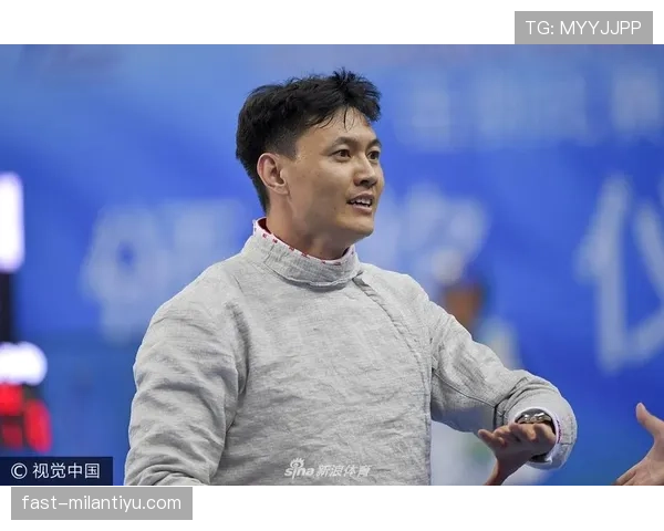 仲满赛场像铁人，下了场掏出那张卡买单的样子，把隔壁小店老板气到怀疑人生